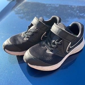 Nike size 12 toddler (Boys)